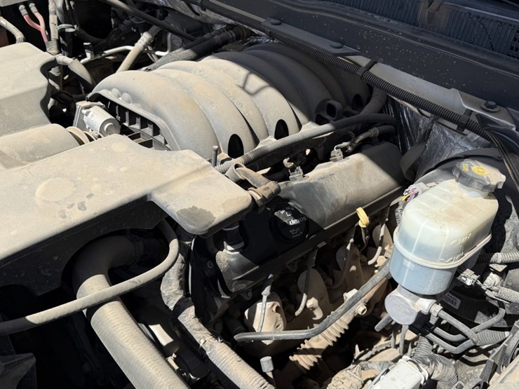 2014-chevrolet-silverado-1500-high-country-image-24