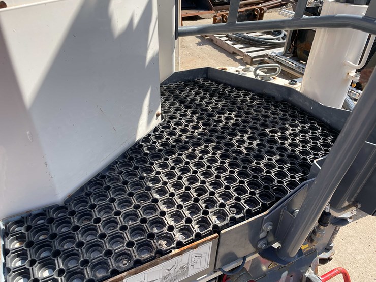 #5690-•-2017-wirtgen-w35ri-milling-machine-image-26