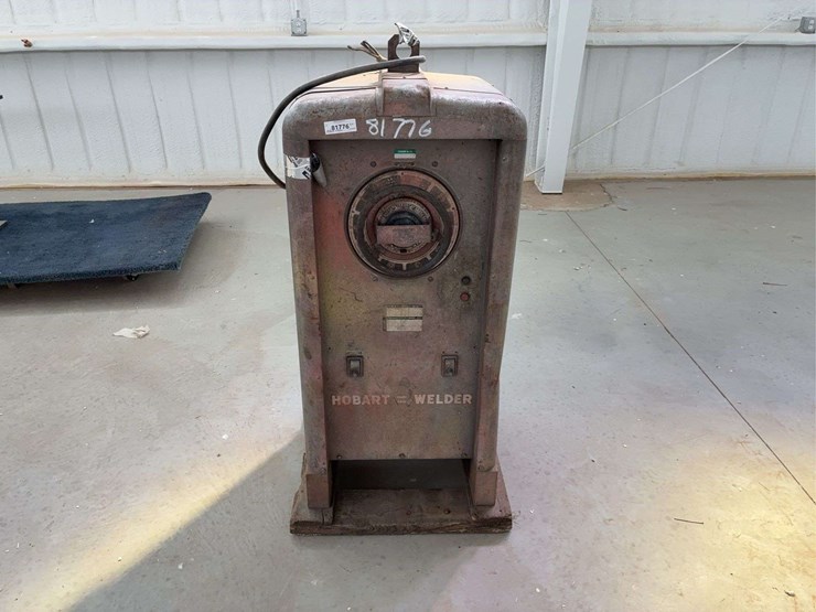 hobart-industrial-stick-welder,-heavy-duty-steel-cabinet-td416-image-1
