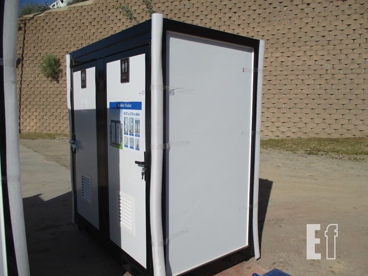 47"-x-86"-x-85"-double-stall-bathroom-image-2