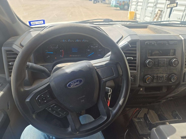 2018-ford-f350-image-16