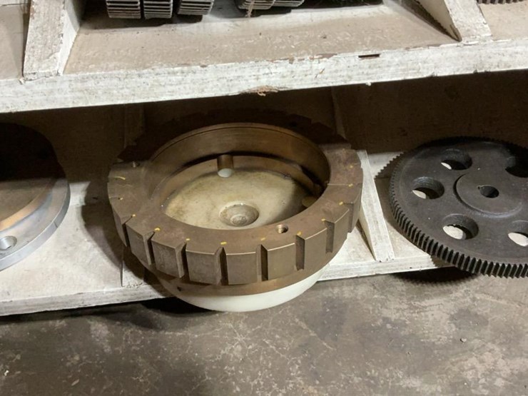 #232-•-shelf-and-contents-image-21