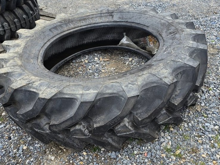 new-1-aayushmaan-tractor-tire-image-3