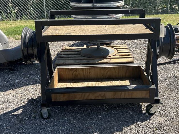 #202-•-welding-machine-holding-table-image-1