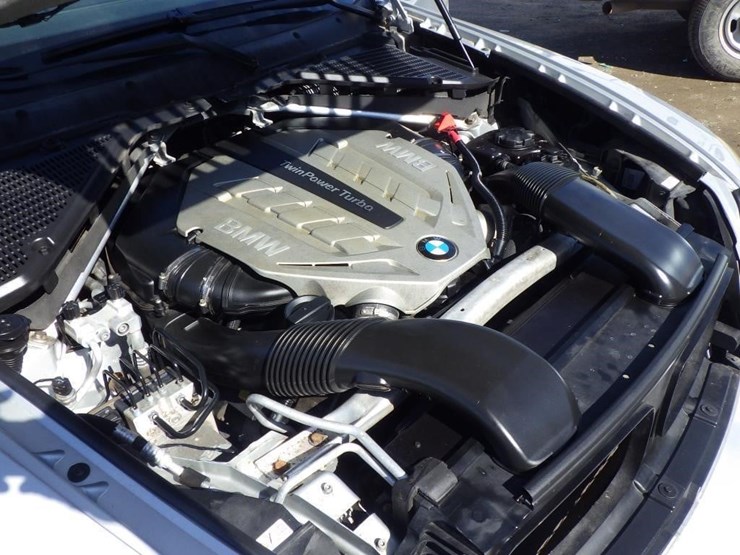 2011-bmw-x5-image-11