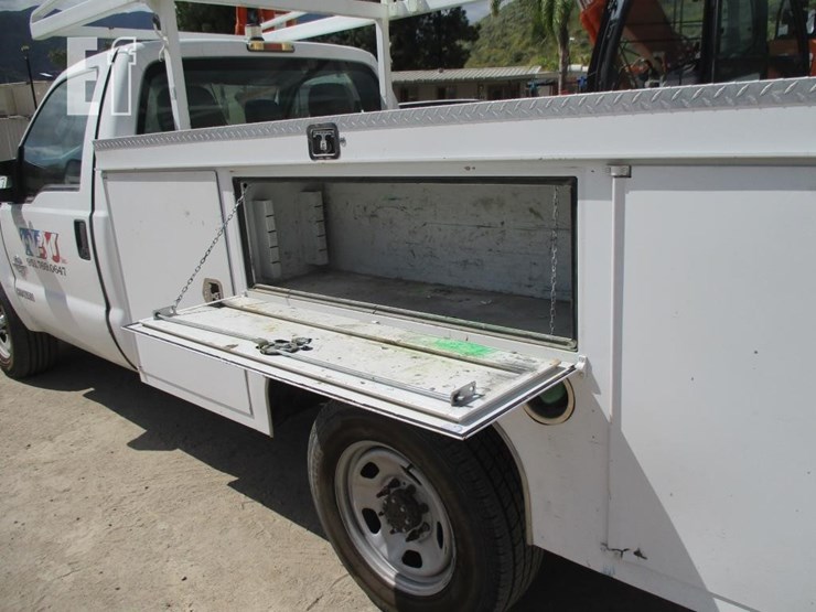 2014-ford-f350-image-14