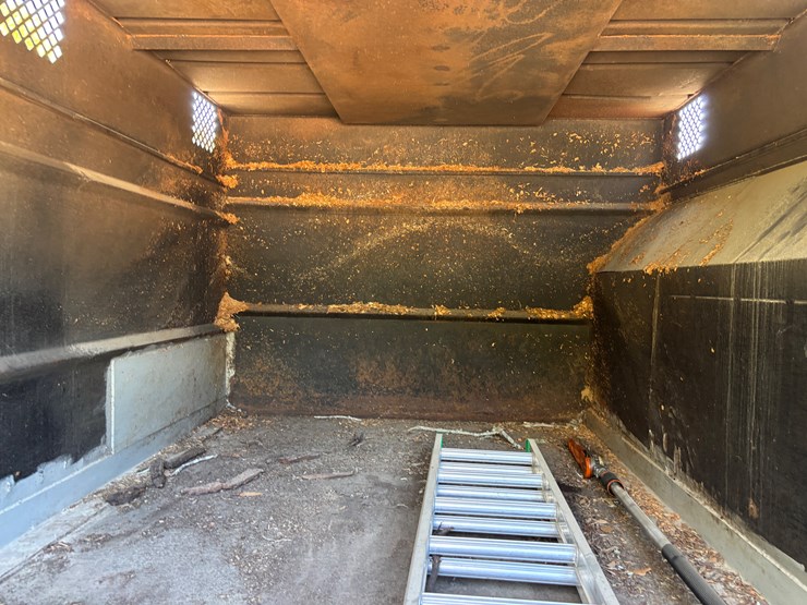 2010-ford-f750-image-8