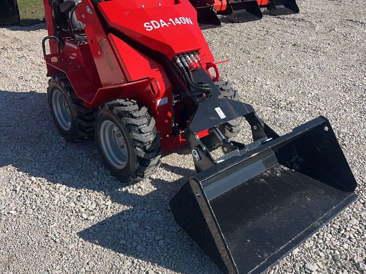 2026-agt-industrial-sda-140w-mini-wheel-loader-image-3