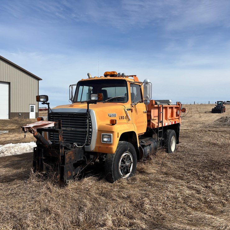 1989 FORD L8000