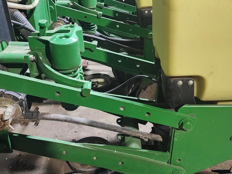 john-deere-1770nt-image-8