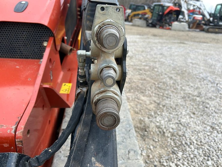 2021-ditch-witch-sk3000-image-11