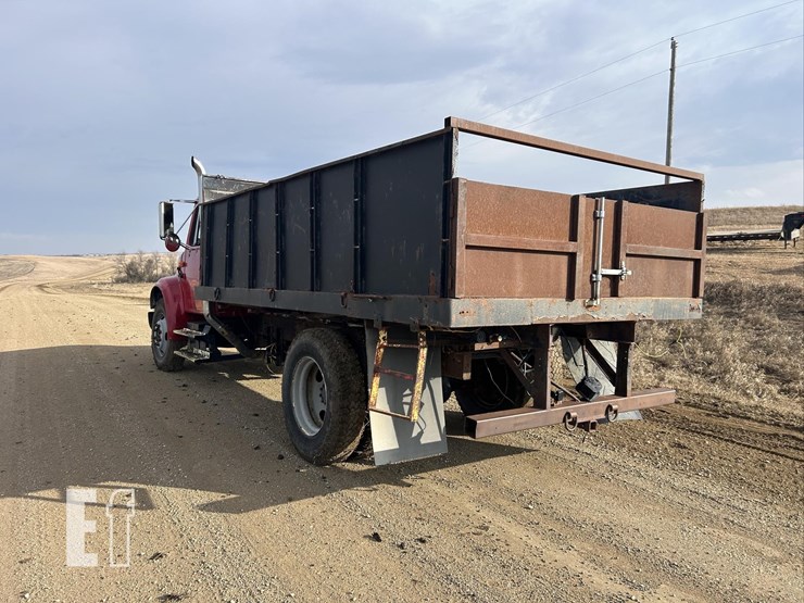 2002-international-4700-image-6