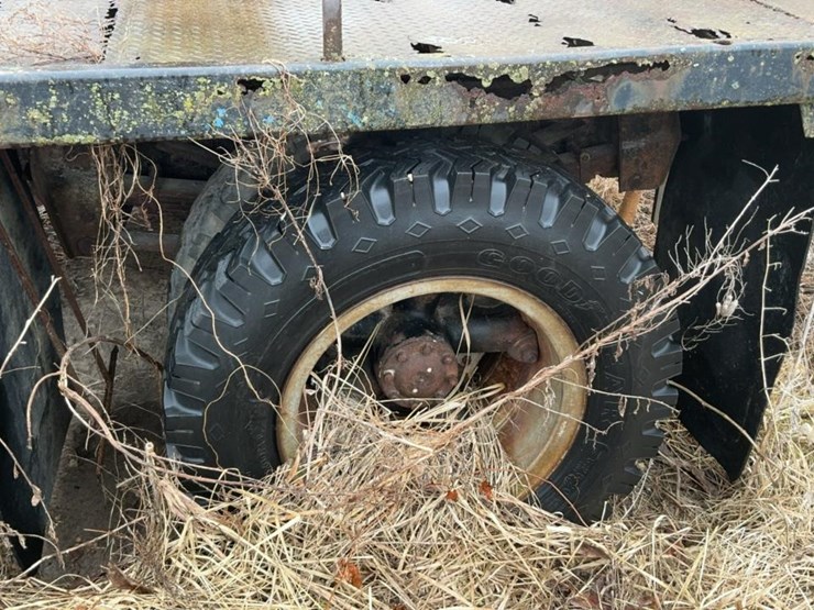 #301-•-1980-ford-k604-flatbed-truck-image-41