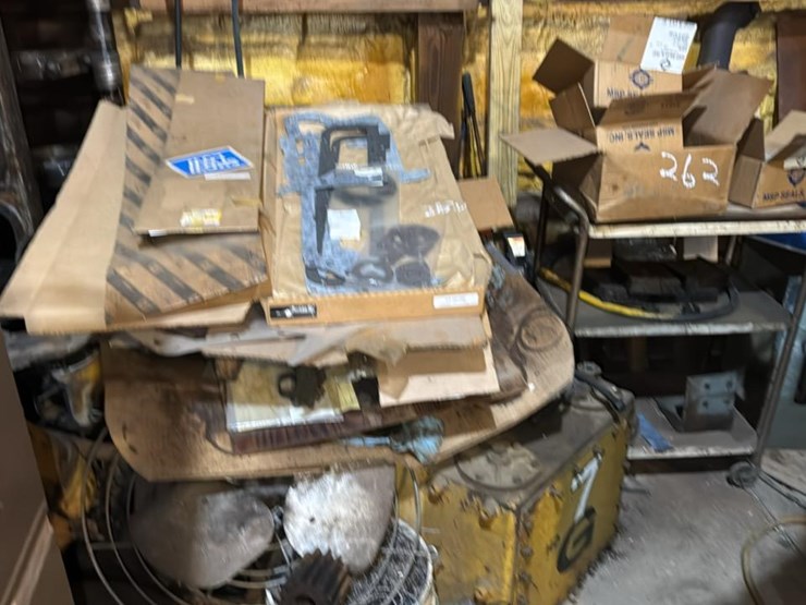 #262-•-engine-parts-image-3