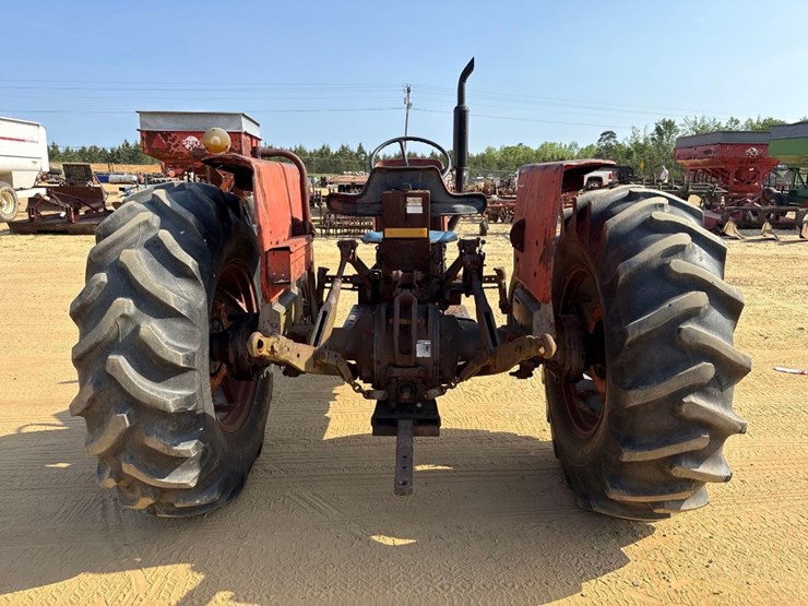 massey-ferguson-175-image-5
