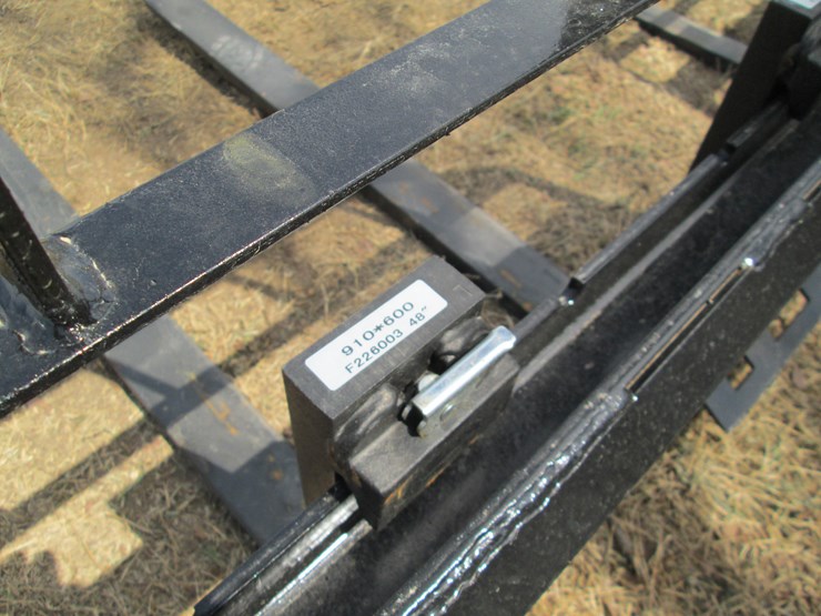 #44057-•-4'-skid-steer-forks-image-5