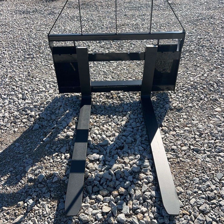 AGT Skid Steer Pallet Forks