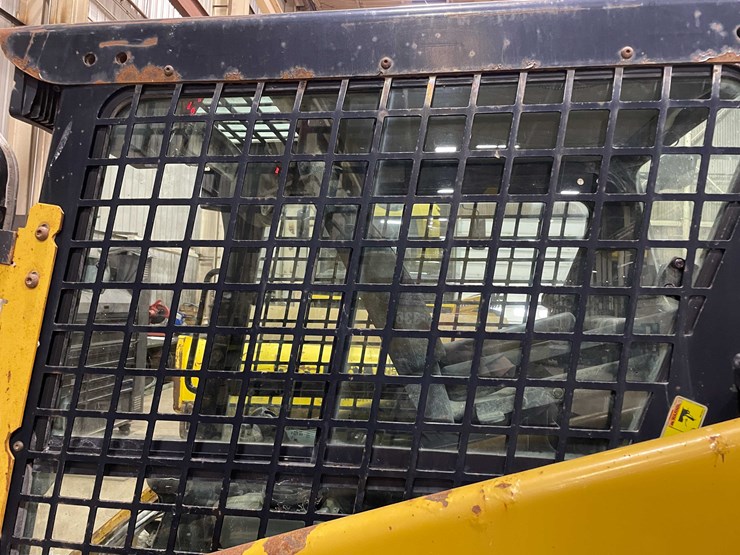 2012-caterpillar-226b3-image-45