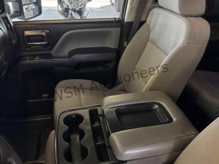 2019-chevrolet-silverado-2500hd-image-21