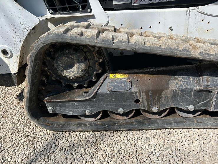 2023-bobcat-t595-image-13
