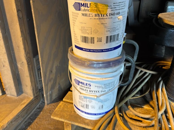 #240-•-hose-and-lubricant-image-10