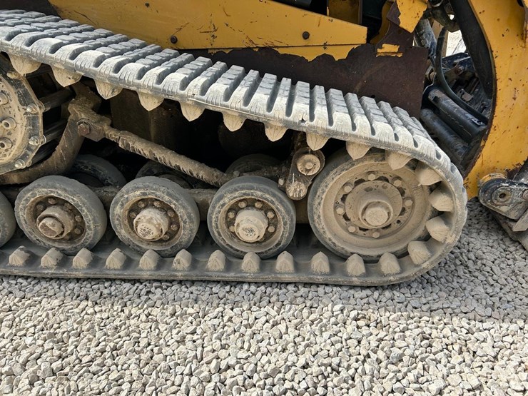 caterpillar-257d-image-15