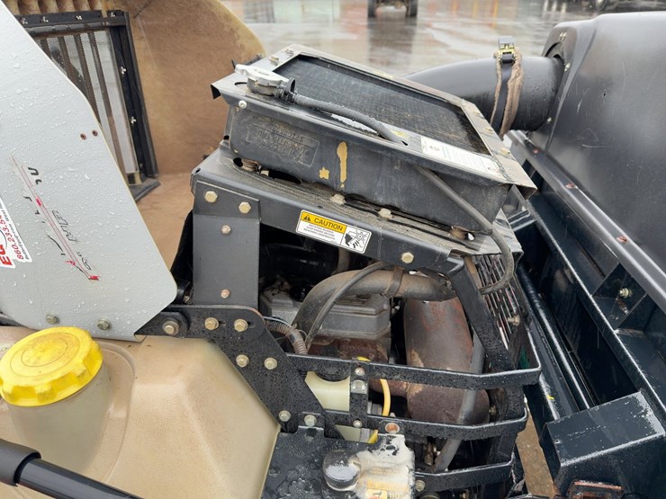 exmark-lazer-z-zero-turn-mower-image-9