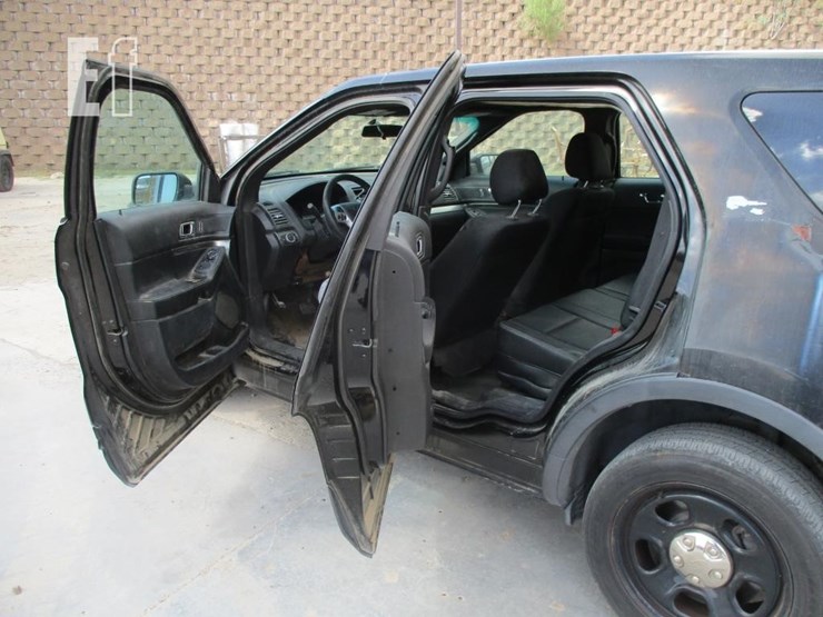 2014-ford-explorer-image-13