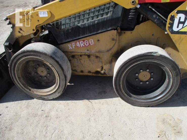 2017-caterpillar-272d2-xhp-image-17