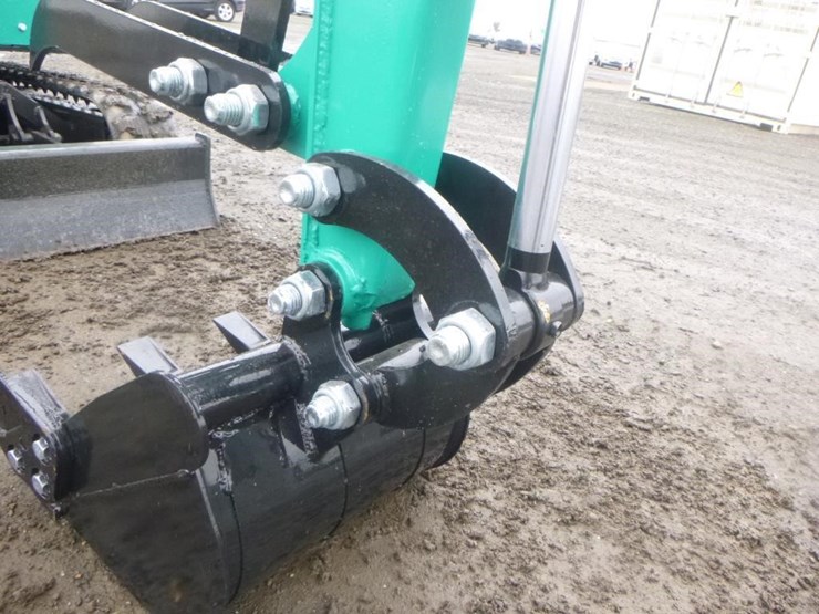 2025-agt-h15r-hydraulic-excavator-image-11