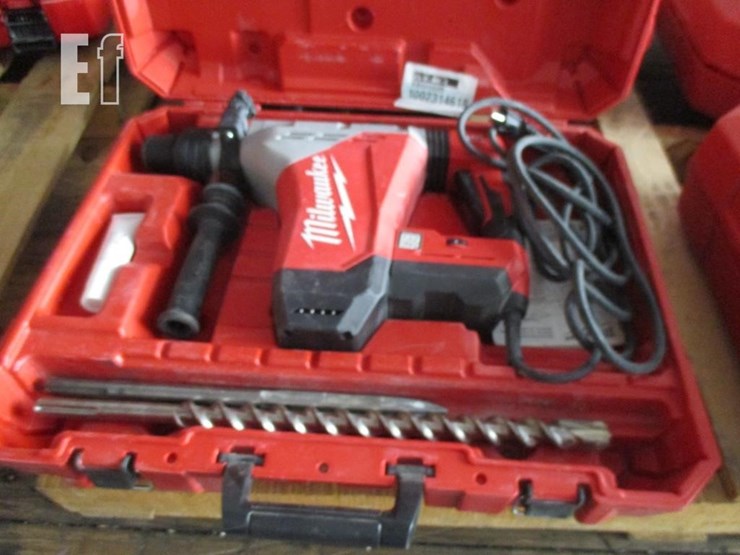 milwaukee-wavs-rotary-hammer-image-2