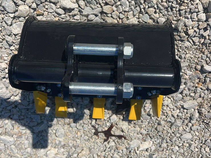 sdlanch-mini-excavator-bucket-image-2