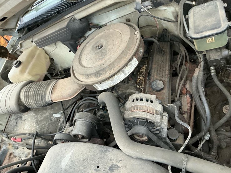 1991-chevrolet-cheyenne-3500-image-16