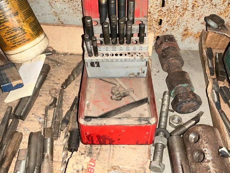 #231-•-parts-shelf-and-contents-image-21