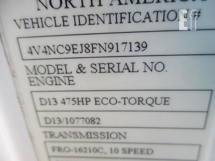 2015-volvo-10-image-27