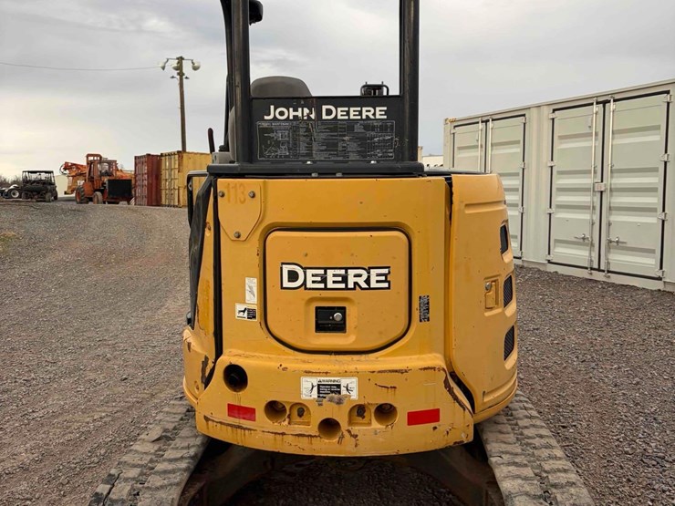 2016-deere-35g-image-3