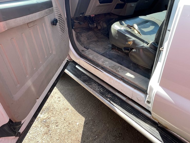 #5672-•-2010-f250-4x4-extended-cab-(has-wi-title)-image-38