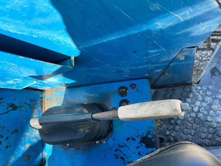 new-holland-5640-image-29