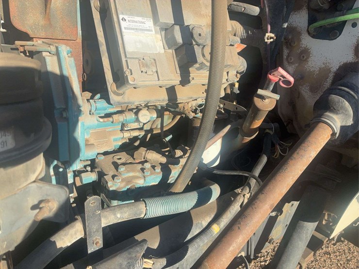 1999-international-4800-image-32