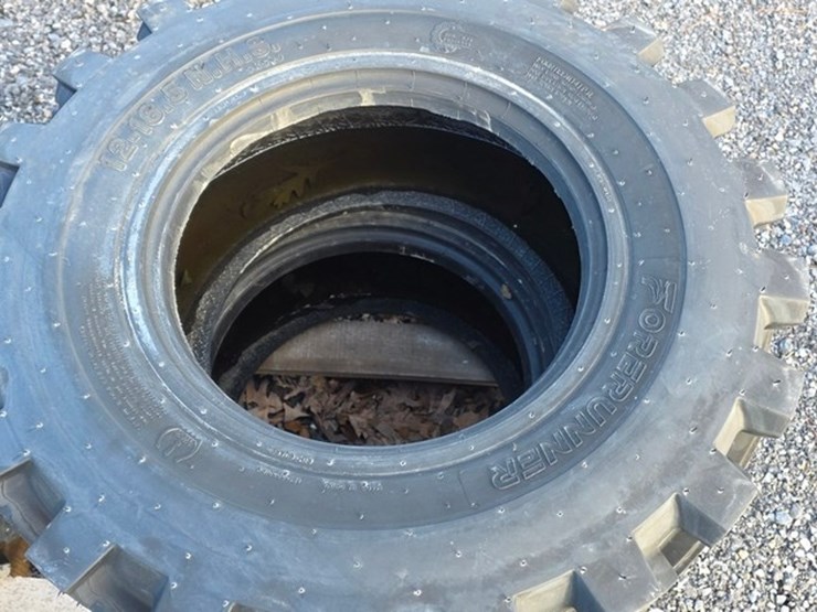 new-4-forerunner-12-16.5-hd-skidloader-tires-image-5