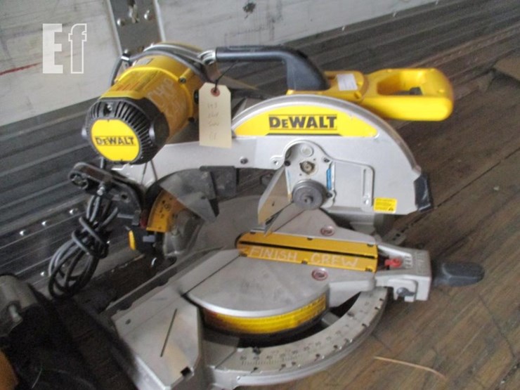lot-of-(2)-dewalt-10"-miter-&-cut-off-saws-image-2