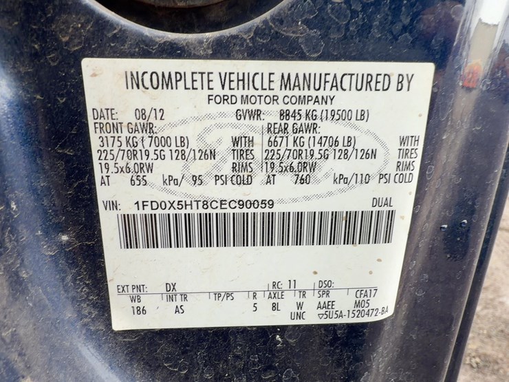 2012-ford-f550-xl-image-33