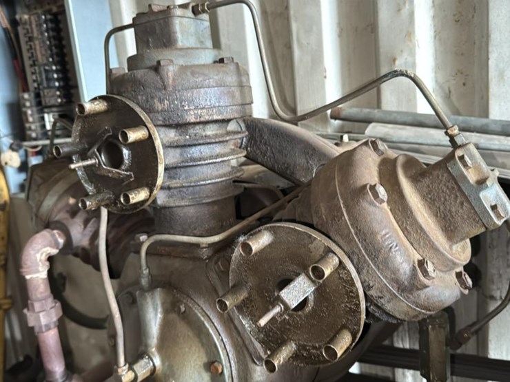 #259-•-stationary-air-compressor-image-7