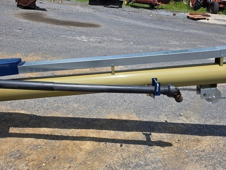 new-harvest-t862-8"x62'-transport-auger-image-11