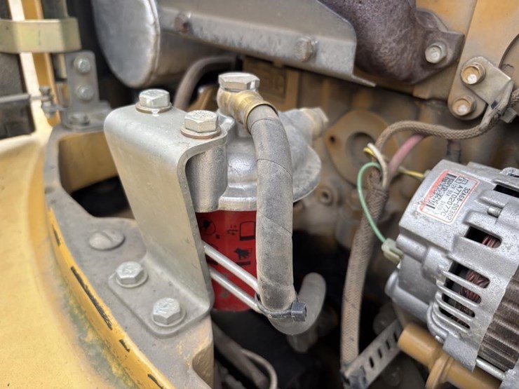 2010-caterpillar-303-image-53