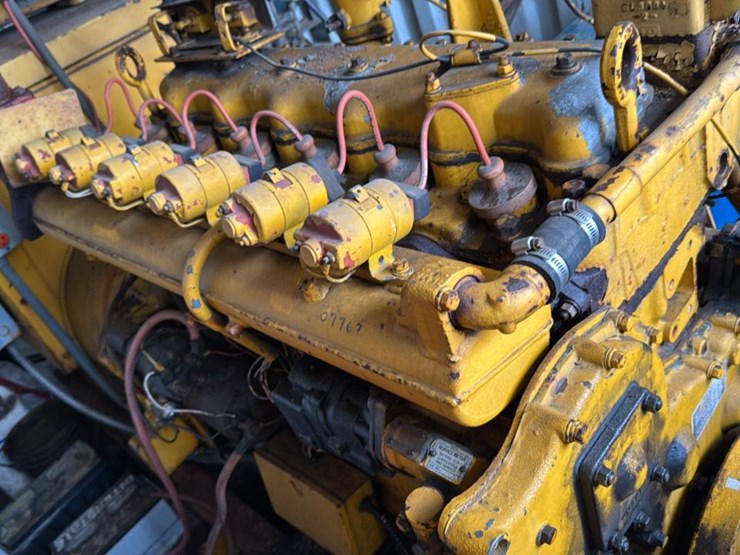 #255-•-cat-genset-image-15