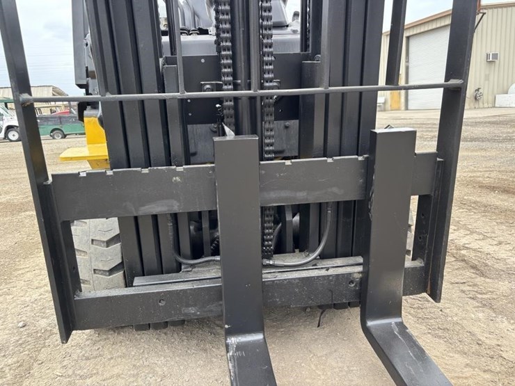 2006-komatsu-fg25sht-16-image-11