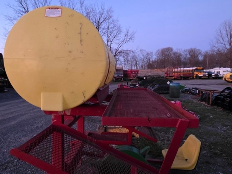 p150-3pt.-2-row-transplanter-image-13