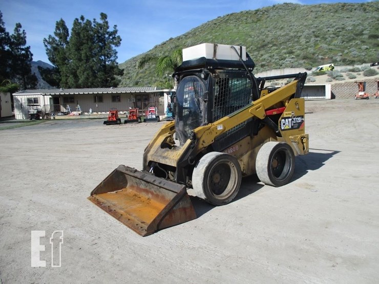 2017-caterpillar-272d2-xhp-image-1