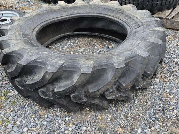 new-1-aayushmaan-tractor-tire-image-2